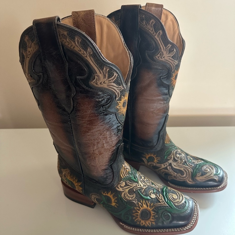 Cowboy Up Brand Womens Boots